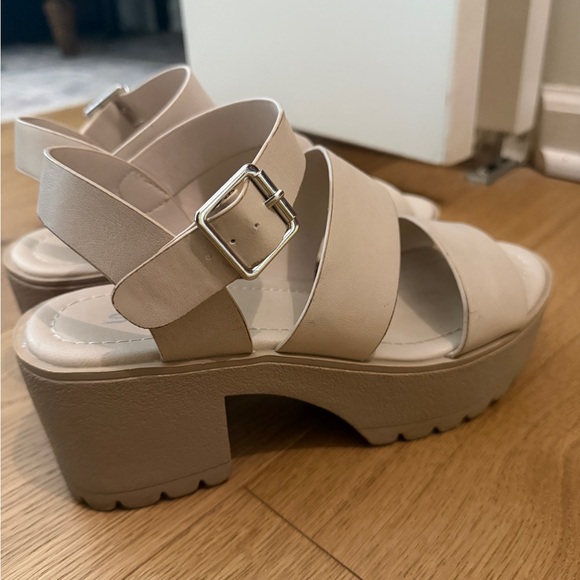 Shoes - Beige Platform Sandals - Women's Neutral Chunky Heels Comfortable Womens 6